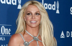 Le nouveau rafraîchissement des cheveux de Britney Spears donne aux fans une ambiance nostalgique majeure du début des années 2000