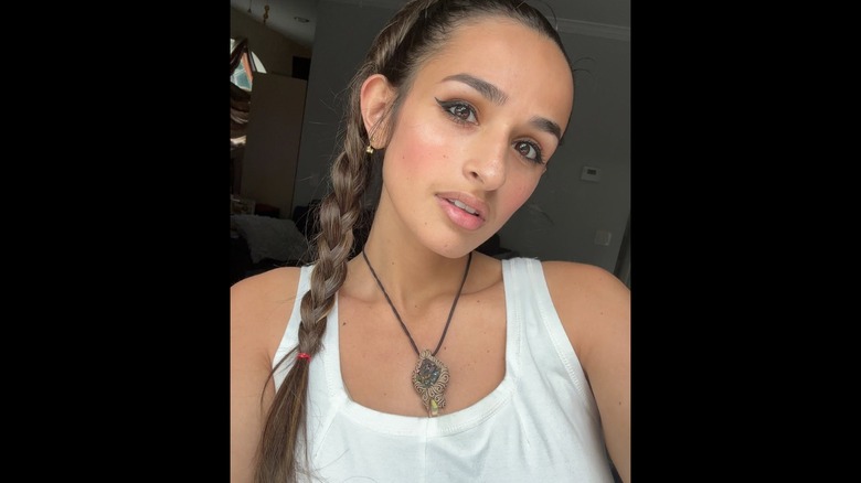 Jazz Jennings montre une perte de poids importante sur des selfies Instagram