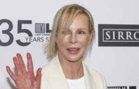 L'astuce beauté incontournable de l'icône hollywoodienne Kim Basinger que les célébrités ne jurent que par