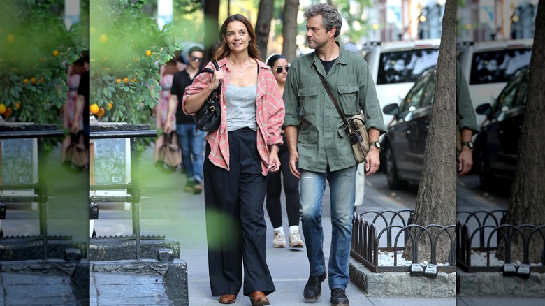 Katie Holmes marchant avec Joshua Jackson à New York