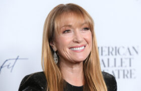 Les fiançailles de Jane Seymour à 75 ans prouvent qu'il n'est jamais trop tard pour trouver le bonheur pour toujours