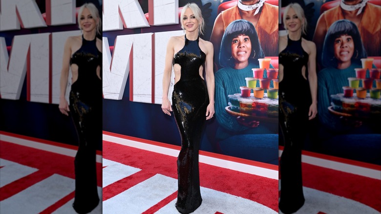 Anna Faris dans une robe noire à sequins en 2026
