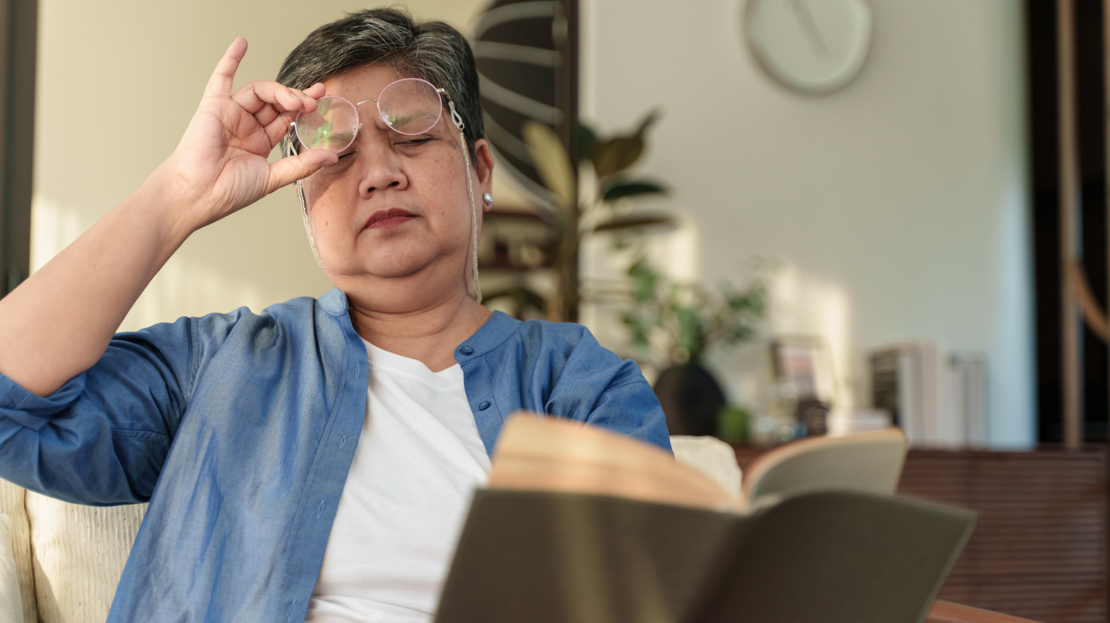 4 façons dont les femmes âgées peuvent protéger leurs yeux des effets du vieillissement