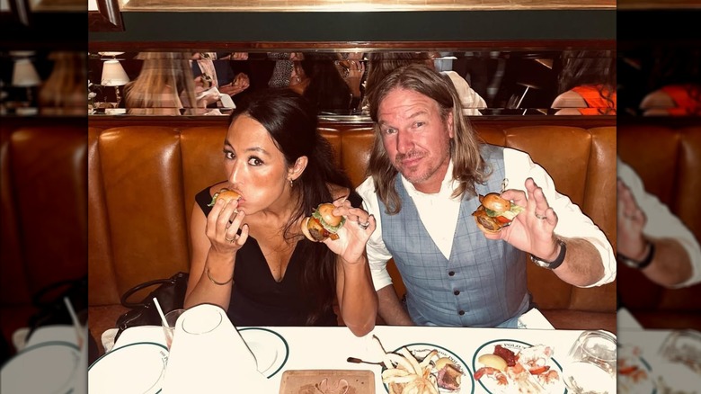 Joanna et Chip Gaines célèbrent le lancement de Magnolia Network lors d'un dîner