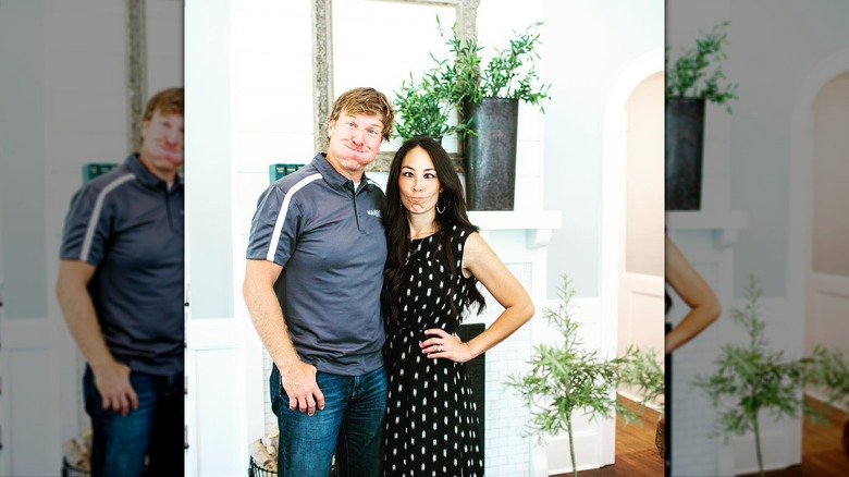 Chip et Joanna Gaines font des grimaces ensemble pour une photo rapide