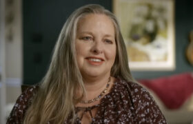 La star de TLC, Kim Plath, est la preuve que vous pouvez adopter les cheveux gris sans les couper court