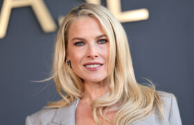 Ali Larter de Landman, le livre de réconfort qui vient de sortir, est en train de lire en ce moment