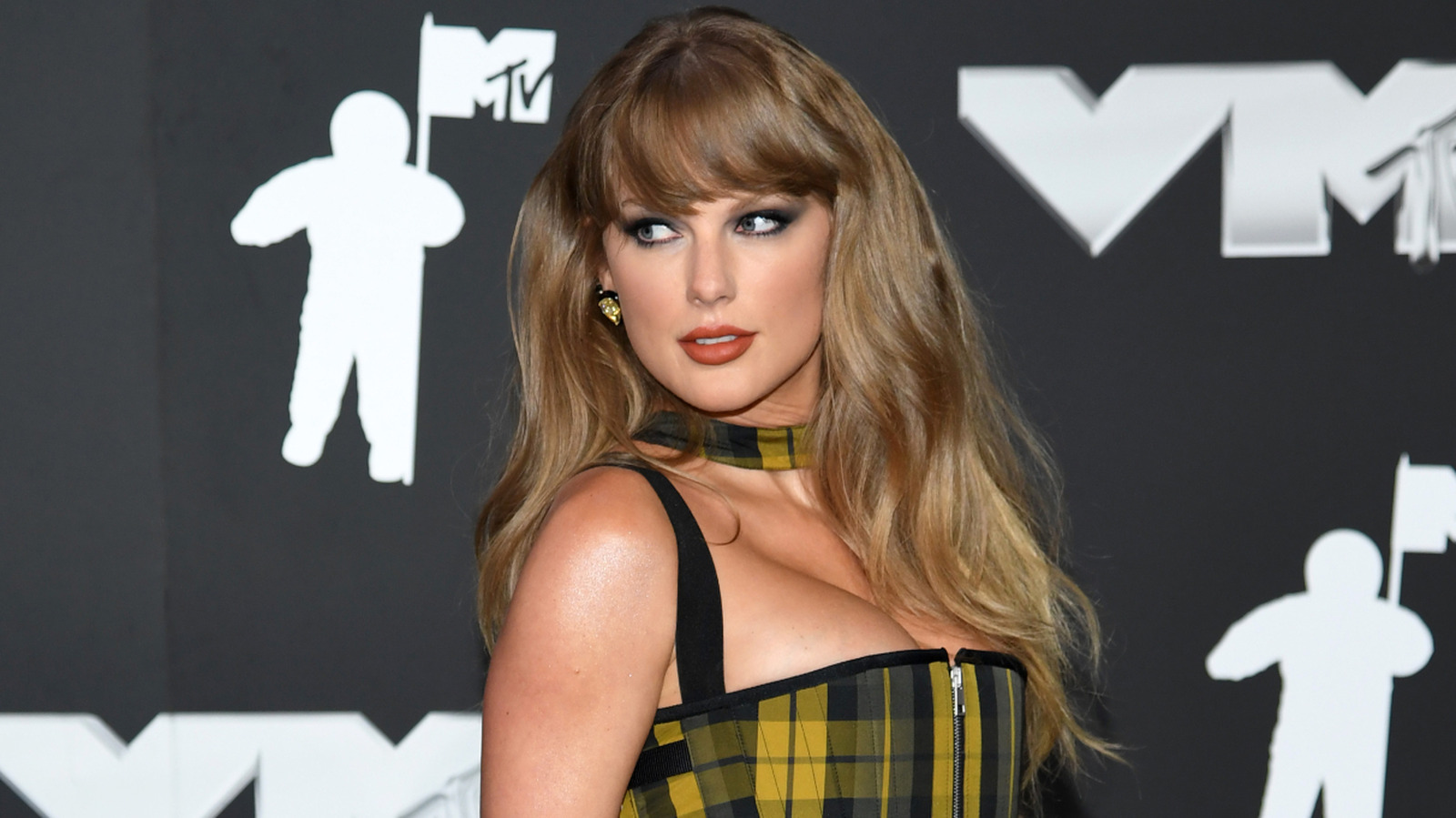 9 tenues Taylor Swift qui avaient une ambiance vintage amusante