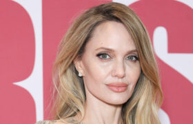 Angelina Jolie considère l'âge comme une « victoire » après le décès de sa mère trop jeune