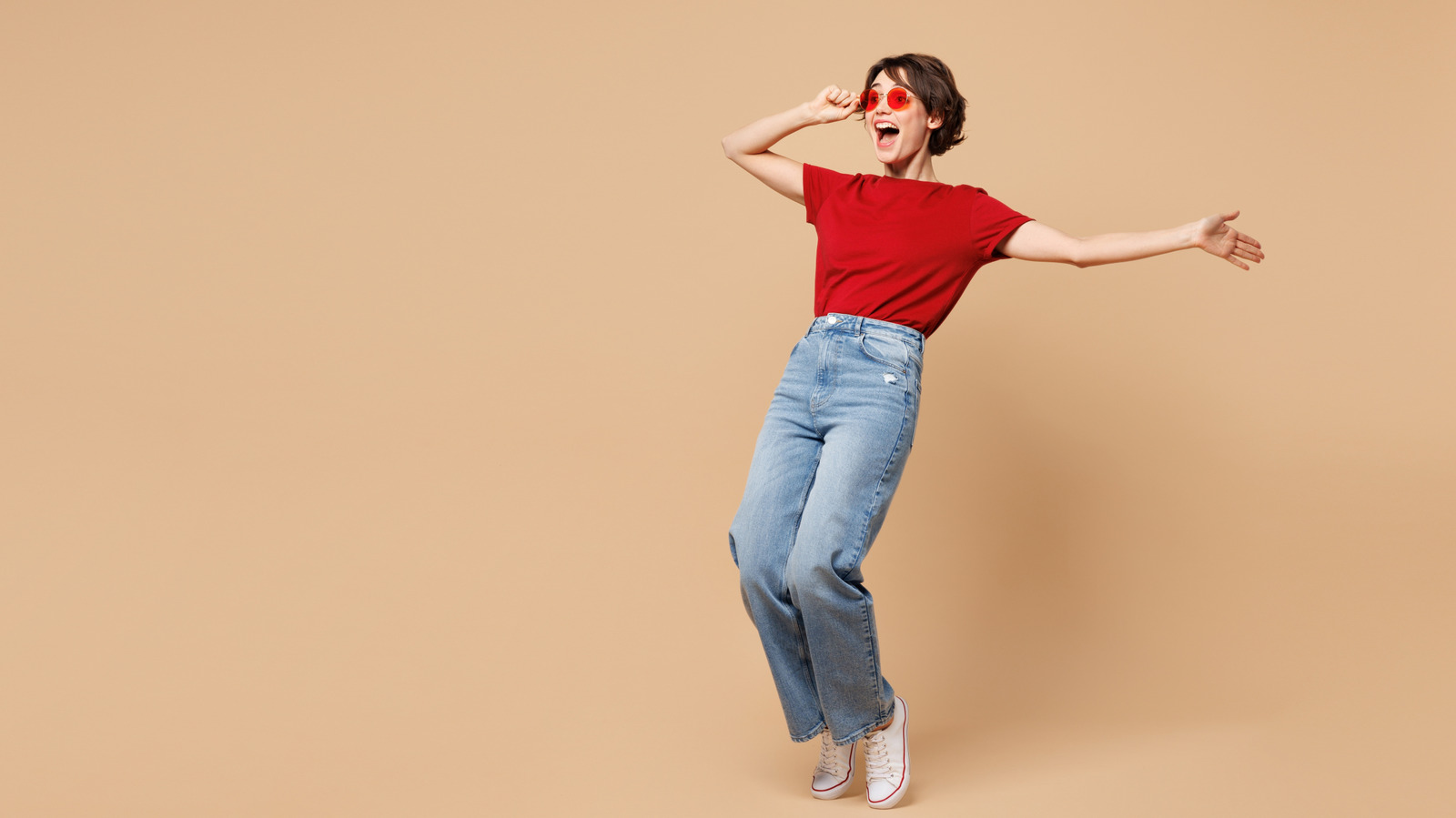 La tendance des t-shirts de l'été 2026 qui insufflera des couleurs dans votre garde-robe