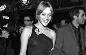 Les looks les plus naturellement cool de Chloë Sevigny des années 90 et du début des années 2000