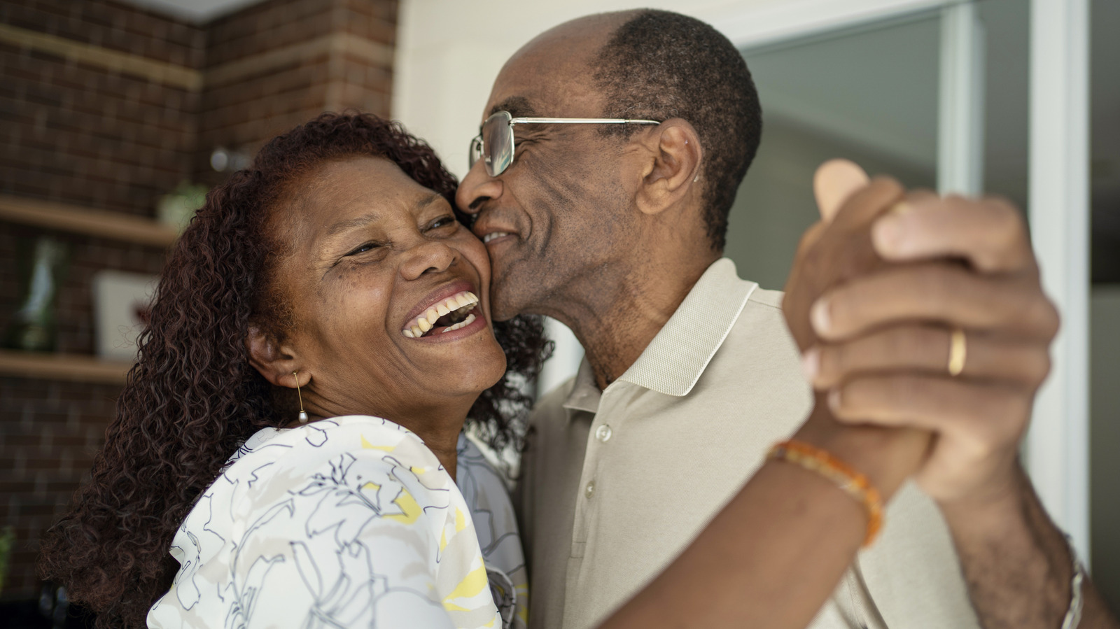 Une étude montre que les baby-boomers ne laissent pas l'âge étouffer leur vie amoureuse