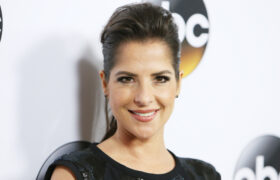 Les moments les mieux habillés de la star de l'Hôpital général Kelly Monaco dans la quarantaine, à l'écran et hors écran