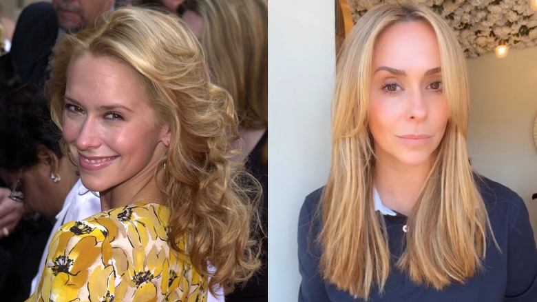 Jennifer Love Hewitt aux cheveux blond doré sur le tapis rouge en 2001 et posant sur Instagram en 2026