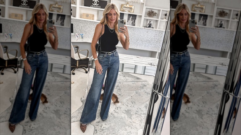 Femme portant un jean Rag & Bone Miramar