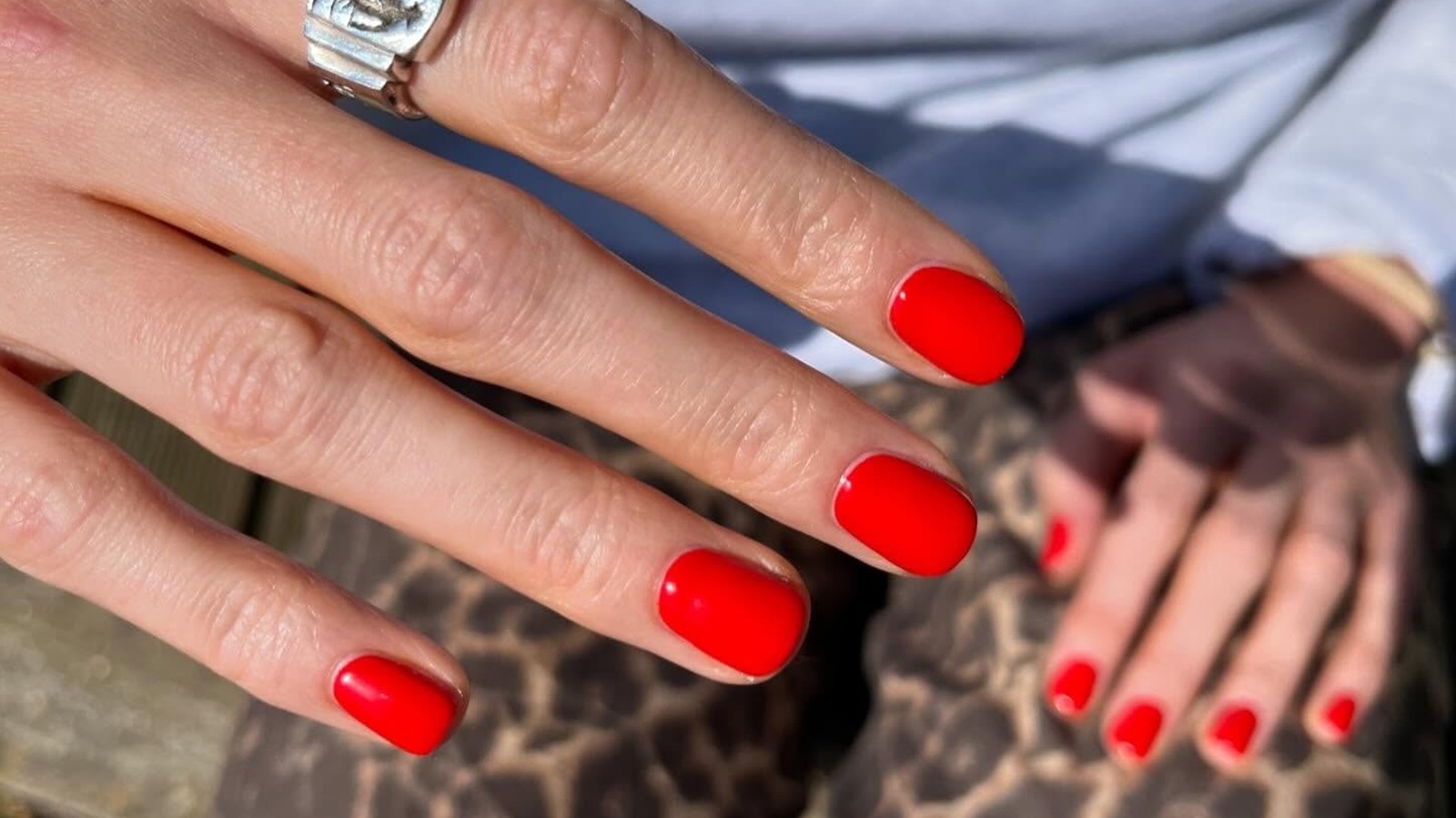 5 couleurs de manucure qui conviennent le mieux aux ongles courts