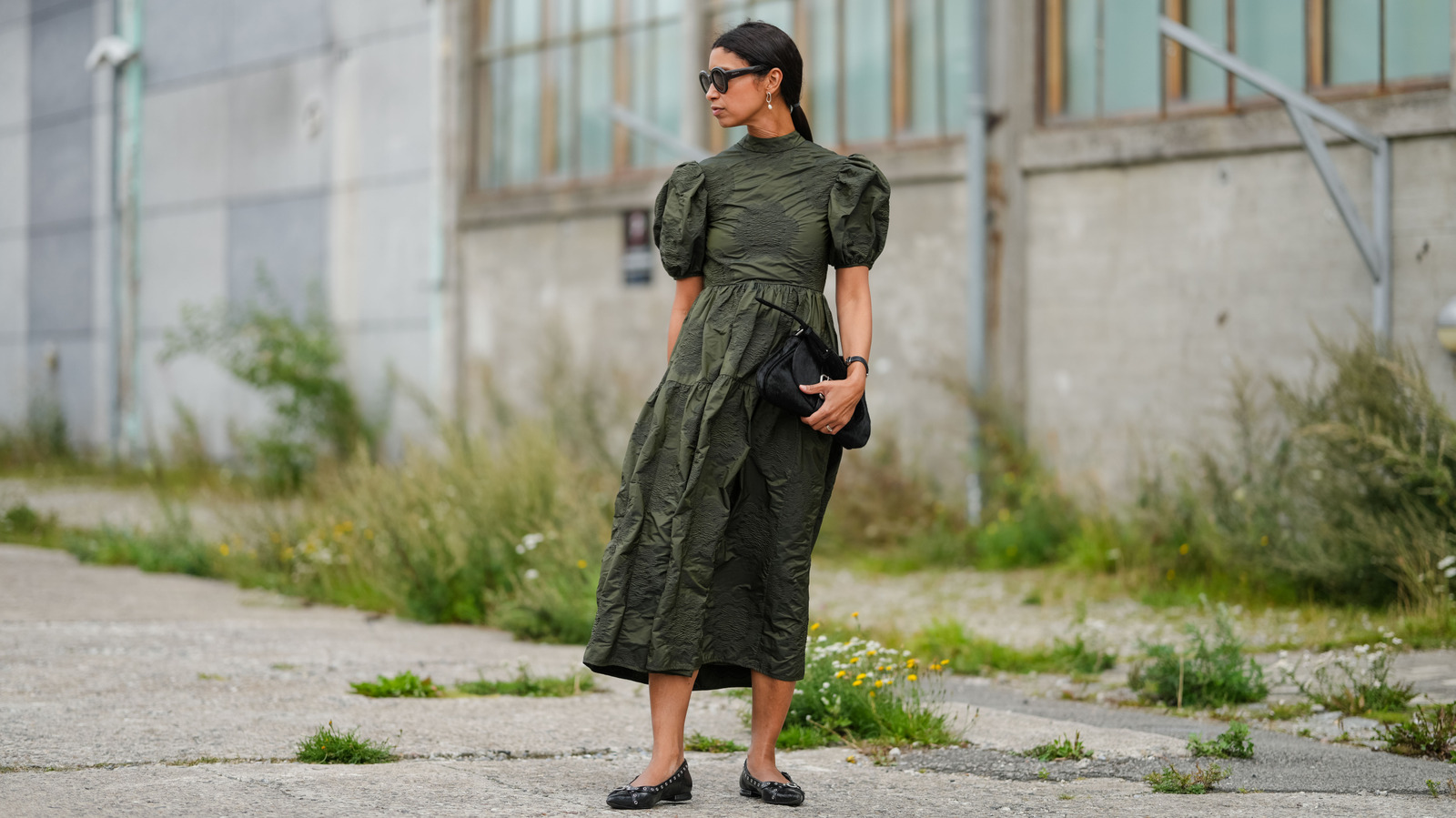 Rien ne vous fait passer de l'été à l'automne plus facilement que des chaussures plates : comment changer de style