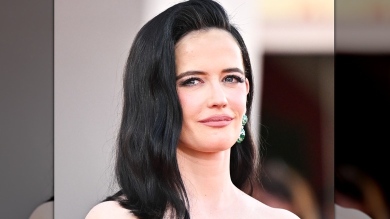 Eva Green assiste à un tapis rouge pour 