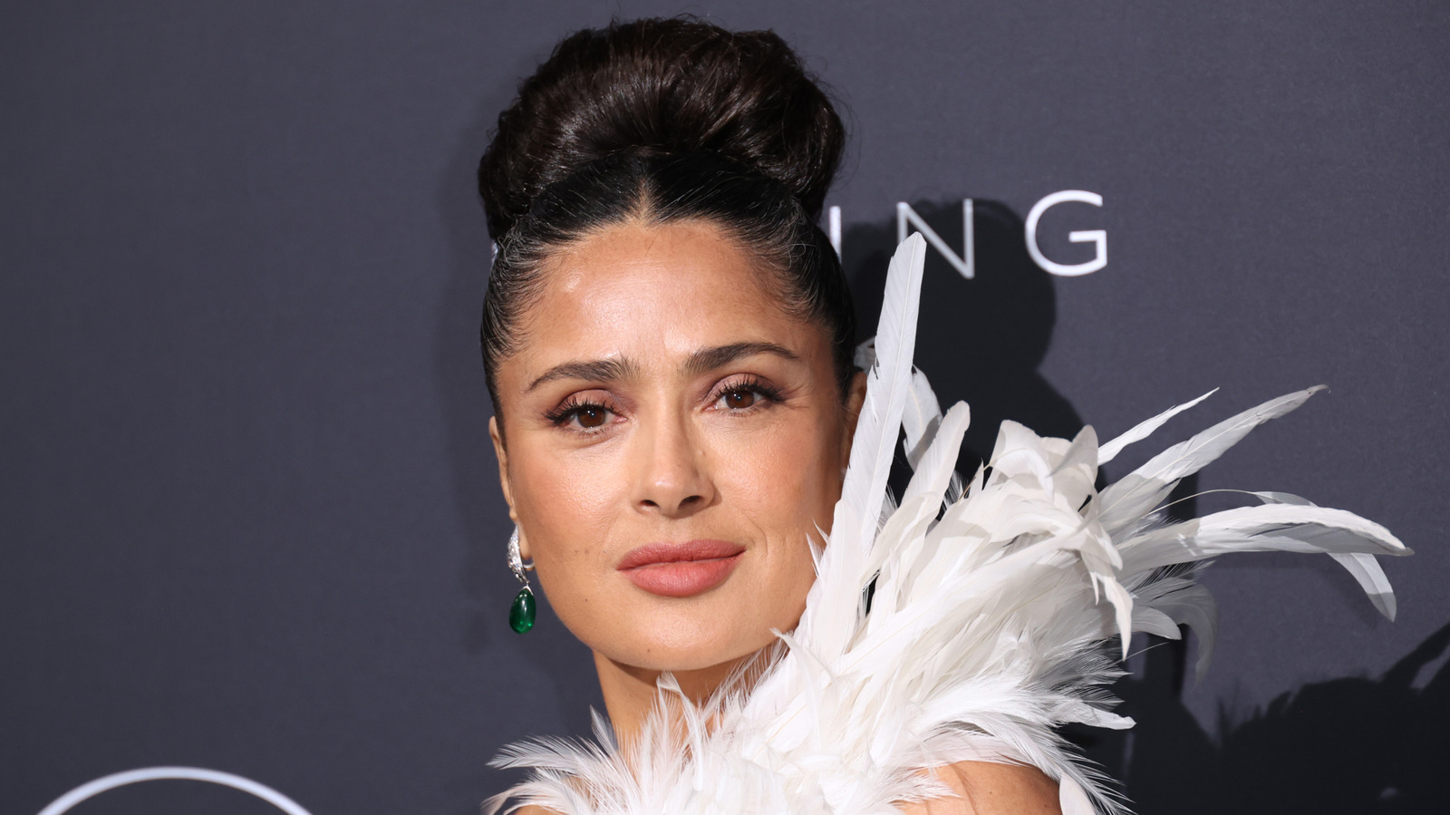 Citation du jour de Salma Hayek : « Voici mon conseil : essayez de découvrir qui vous êtes vraiment… »