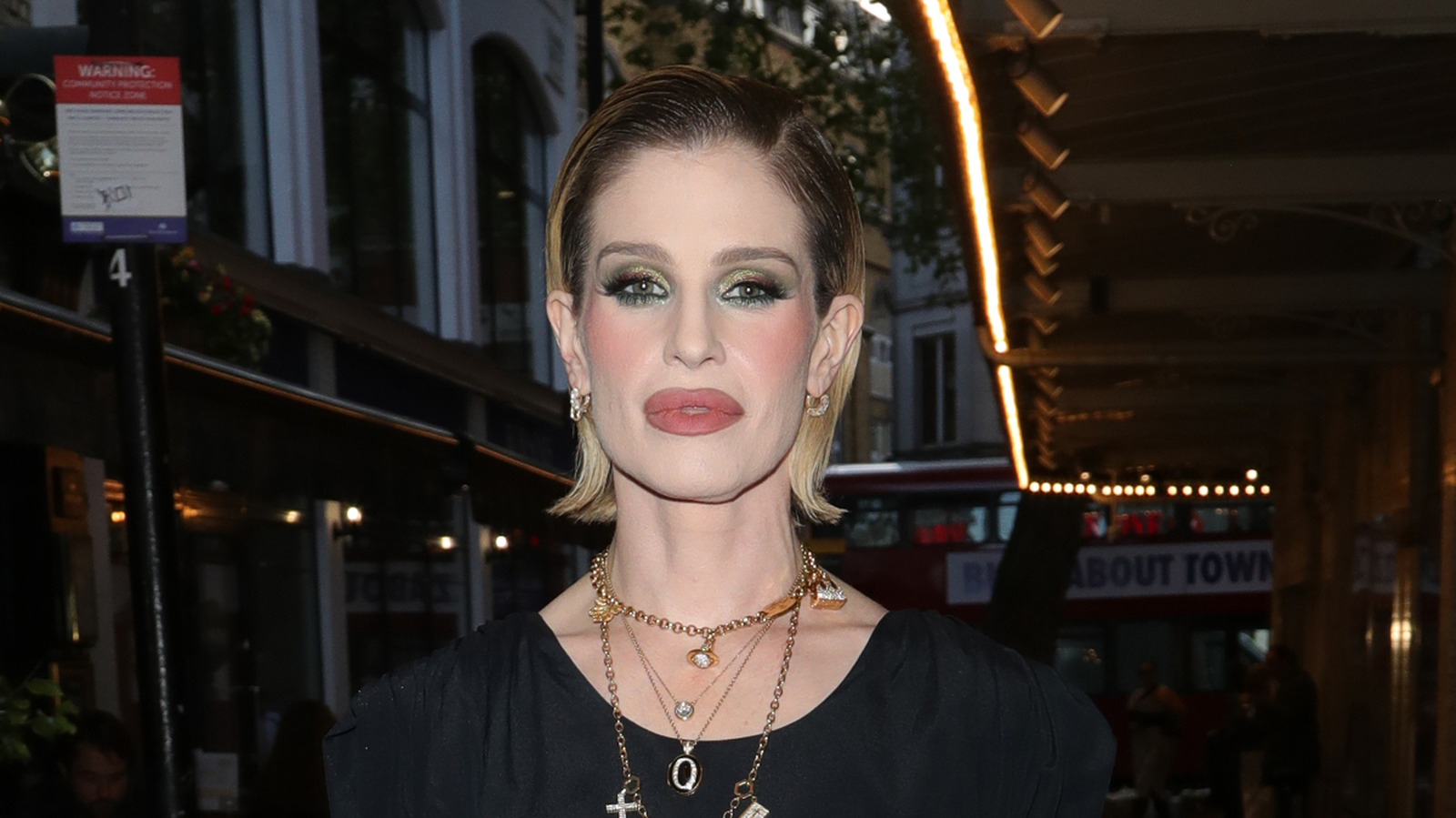 Kelly Osbourne met en lumière la couleur des lèvres chocolat mate audacieuse parfaite pour l'automne 2026