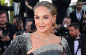 Citation du jour par Sharon Stone : « Je ne pense pas que le meilleur compliment à rechercher soit que quelqu'un vous le dise à un certain âge… »