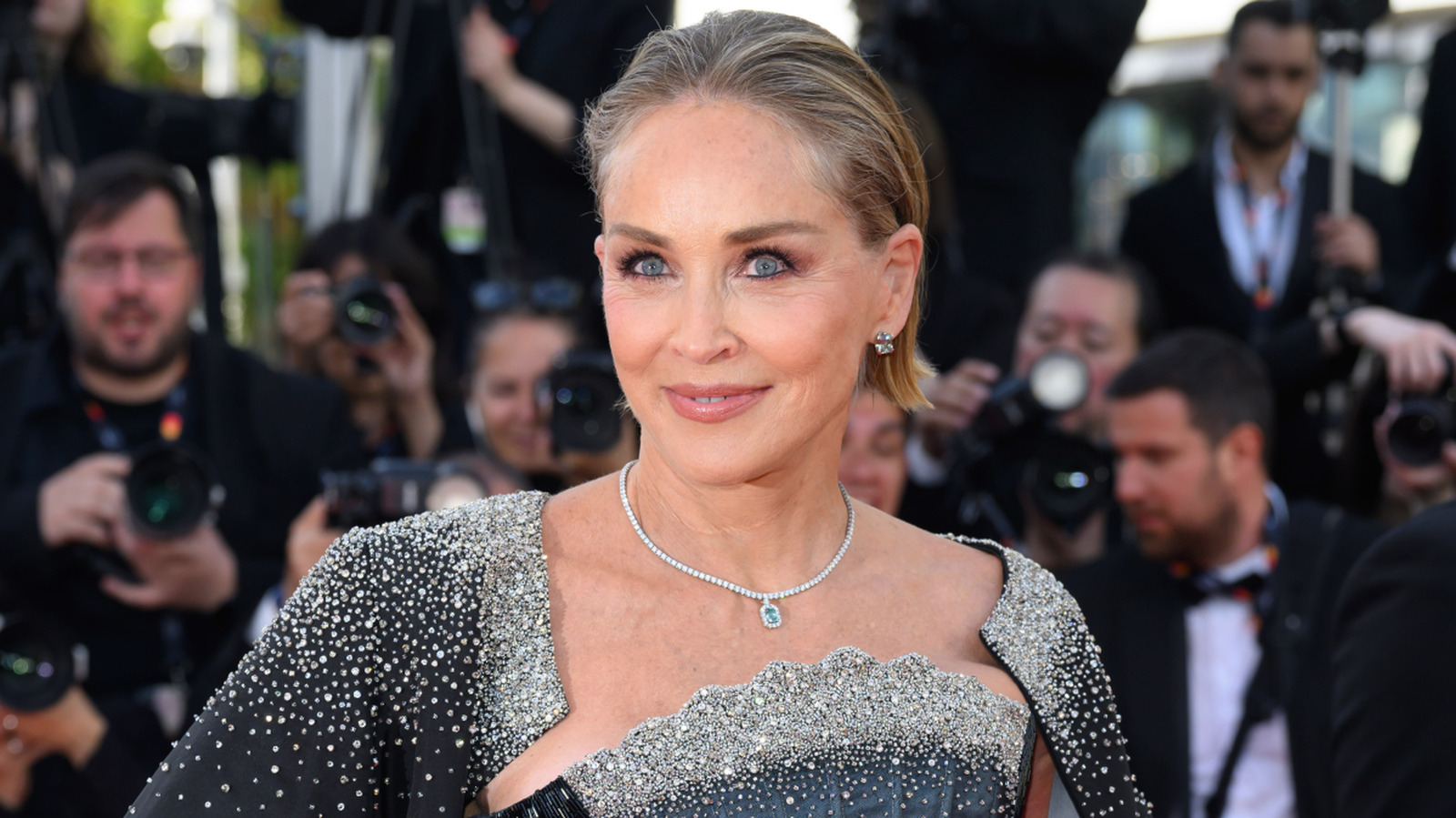Citation du jour par Sharon Stone : "Je ne pense pas que le meilleur compliment à rechercher soit que quelqu'un vous le dise à un certain âge..."