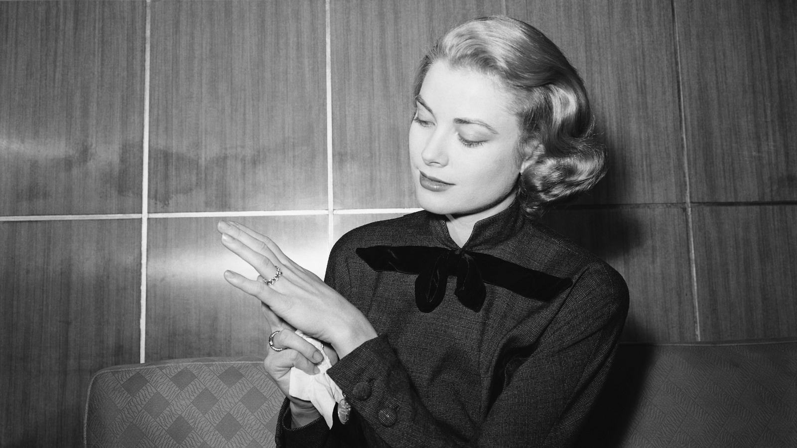 Vieilles coiffures hollywoodiennes parfaites pour les femmes plus âgées à essayer aujourd'hui
