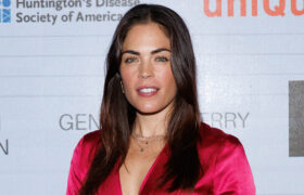 Les moments les plus époustouflants du tapis rouge de la star de l'hôpital général Kelly Thiebaud