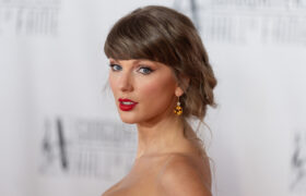 Le look des MTV VMA 2013 de Taylor Swift était la quintessence du style du vieux Hollywood des années 40