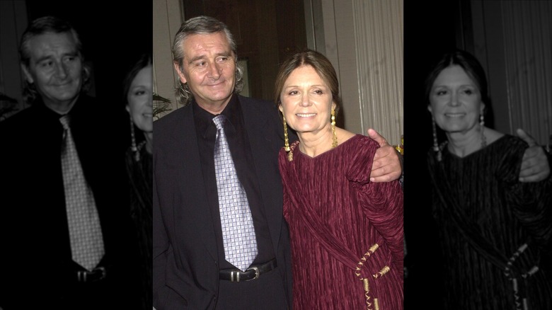 David Bale et Gloria Steinem photographiés en 2002