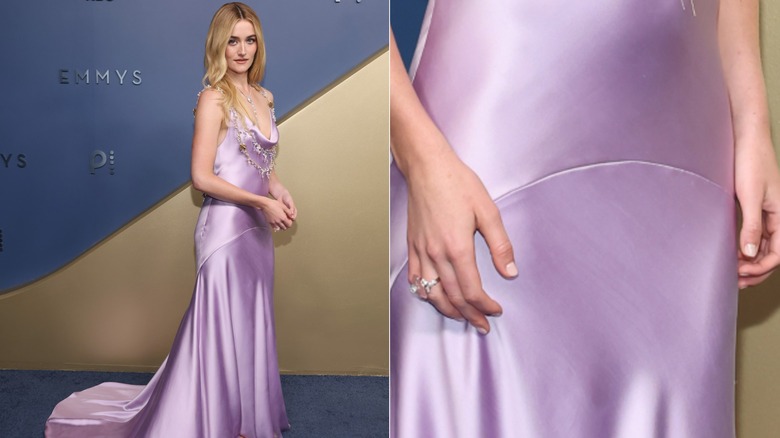 Sarah Pidgeon aux Emmys 2026 dans une robe lavande avec un gros plan de ses ongles