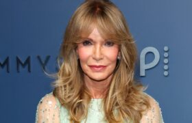 L'icône des années 70, Jaclyn Smith, porte son style de mère du marié aux Emmys 2026 avec de superbes reprises