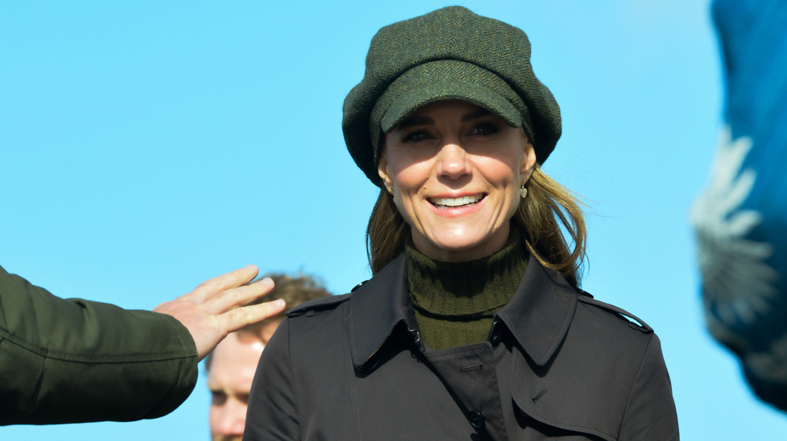Oh, bonjour le style automnal ! Kate Middleton vient de porter le trench-coat doublé à carreaux de nos rêves