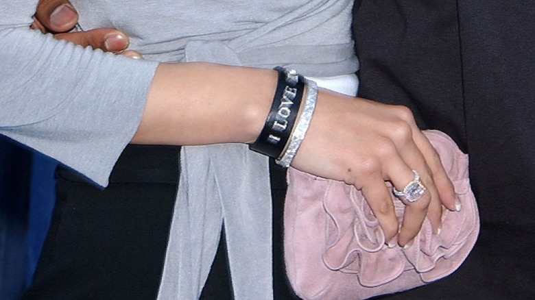 Vanessa Bryant porte sa bague de fiançailles