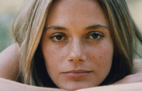 La star de Mod Squad, Peggy Lipton, était toujours une étonnante des décennies après la fin du spectacle