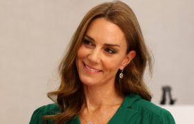 La pomme verte est actuellement l'une des couleurs de mode automnales préférées de Kate Middleton