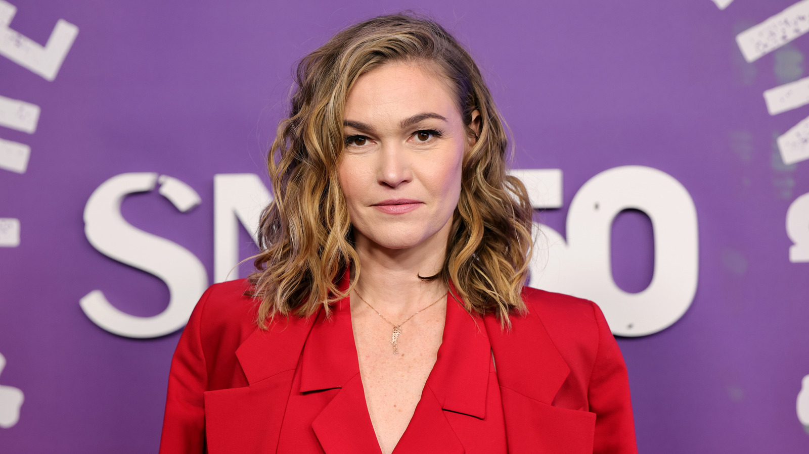 Julia Stiles ne cesse de s'améliorer : son évolution, en photos