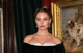 Laoghaire d'Outlander ne pourrait pas être plus époustouflant dans la vraie vie