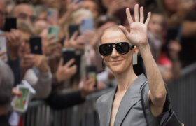 Le nouveau lob blond miel de Céline Dion est la couleur et la longueur parfaites pour les femmes plus âgées