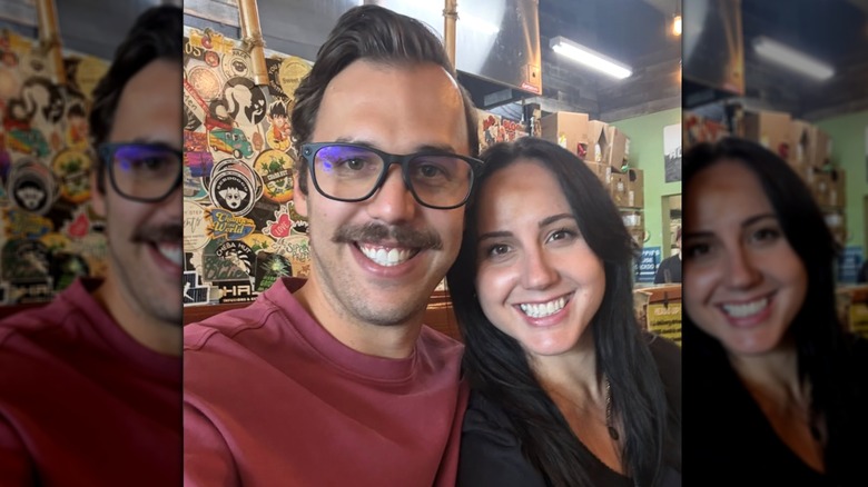 Emily Roeske et Jacob Arellano ensemble dans un selfie