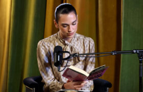 La liste de lectures de Dua Lipa pour l'automne 2026 est parfaite pour les amateurs de poésie