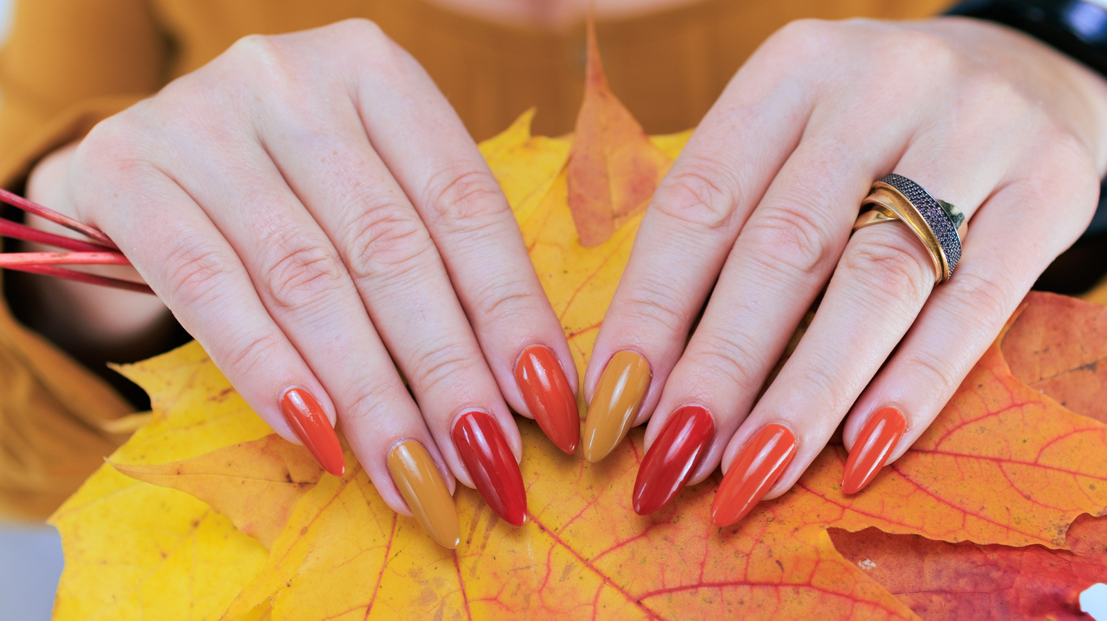 Les 3 meilleures formes d’ongles d’automne qui allongent instantanément vos doigts