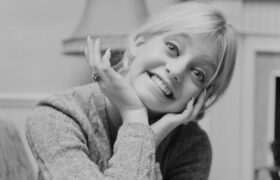 Des photos de Goldie Hawn qui prouvent qu'elle était une experte en coiffures volumineuses dans les années 80