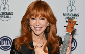 Le style de la mère du marié de Reba McEntire complétait parfaitement sa personnalité