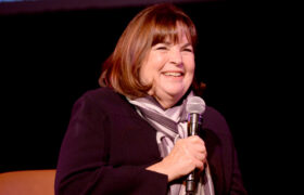 Comment Ina Garten a atterri sur sa coupe de cheveux emblématique et pourquoi elle ne la changera jamais