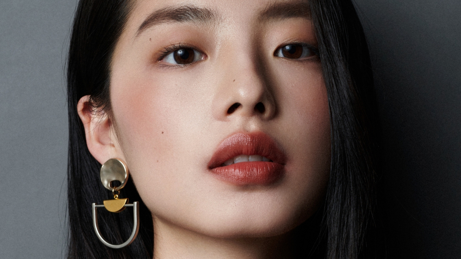La tendance des bijoux autrefois dépassée que vous verrez partout à l’hiver 2026