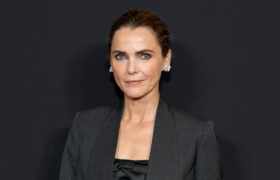 Keri Russell rend les cils « Spidery Spiky » si chics pour les femmes de plus de 50 ans