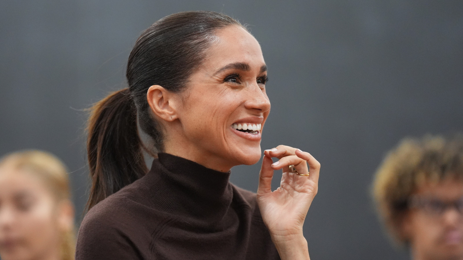 La manucure nue teintée de rose de Meghan Markle est un look luxueux pour n'importe quelle longueur d'ongle