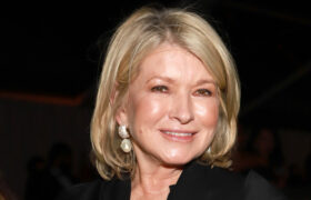 Adieu le jean ! Martha Stewart a prouvé que la tendance des pantalons d'automne la plus chic est aussi la plus confortable