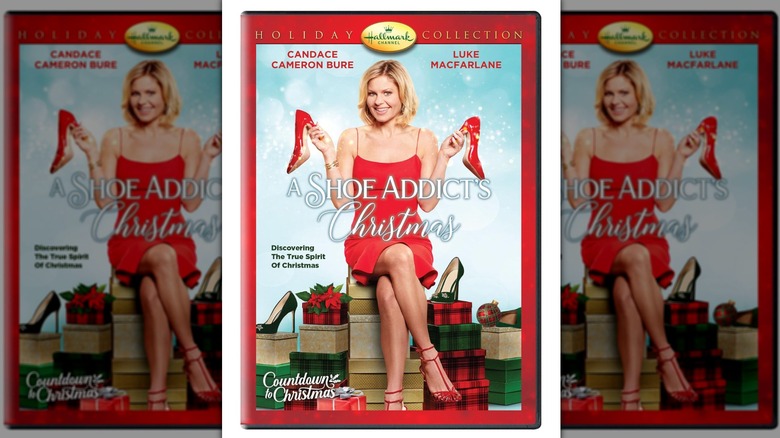 Le DVD pour "Le Noël d'un accro aux chaussures" mettant en vedette la star tenant une paire de talons rouges
